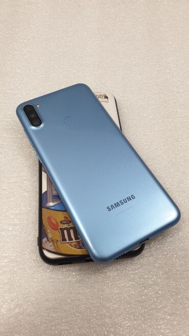 флешка 32г: Samsung Galaxy A11, Б/у, 32 ГБ, цвет - Голубой, 2 SIM