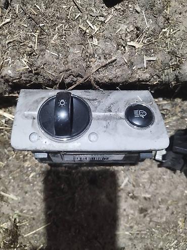 Панели, обшивки: Запчасть на Мерседес 211 Фара простой правая сторона Болоки,рамки — 27