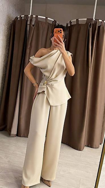 Kompleti: Novo u ponudiii!!! Komplet: 3500 din Elegantni dvodelni komplet – top — 4