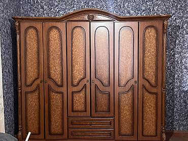 Klassik üslubda iri tutumlu paltar şkafı - Material: ağac əsaslı lalafo.az -da Klassik üslubda iri tutumlu paltar şkafı - Material: ağac əsaslı