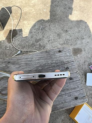 Realme: Realme Б/у, 512 ГБ, цвет - Синий — 1