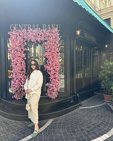 razin kiraye evler heyet: Central Baku Brasserie – zərif interyerli restoran-kafe - Konsept — 2