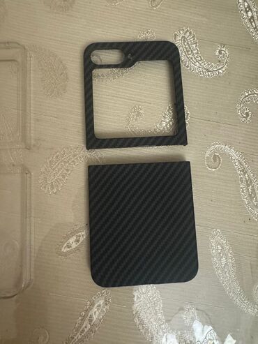 redmi 12 kabrolar: Galaxy Z flip 6 ucun Kaburalar. Karbon case-den başqa qalan digerleri