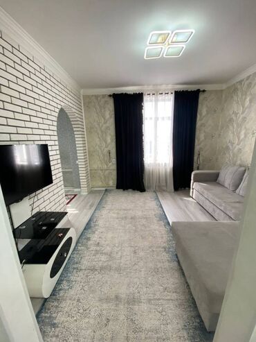 2 комната квартира ош: 2 комнаты, 52 м², Сталинка, 2 этаж, Евроремонт