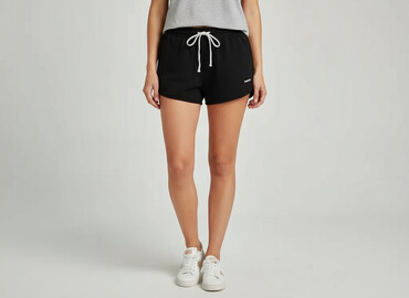 spodnie hello kitty dresowe: House, Shorts for women, size S