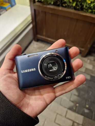 Fotokameralar: Samsung ST72 / İdeal vəziyyətdədir cızığı belə yoxdur. 5x optical zoom