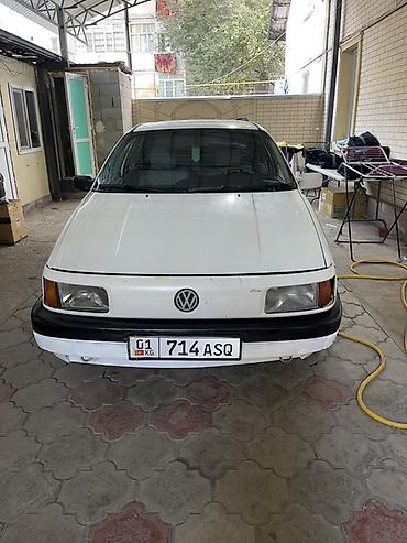 Volkswagen Passat: 1989 г., Механика, Бензин, Седан