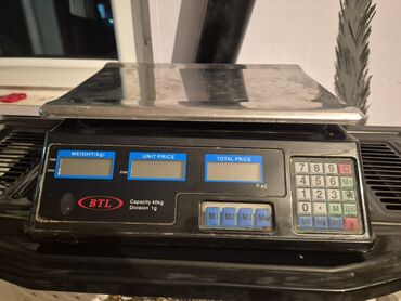 Миксеры: Elektron terezi.Maksimum 40k qeder çeke bilir.işlek veziyyetde.Şunuru