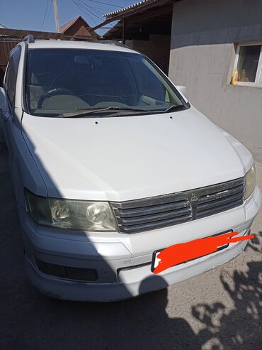 дом в колесах: Mitsubishi Chariot правый руль, белый жемчуг минивэн. Основные