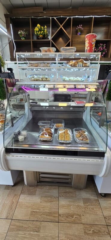 Промышленные морозильники: Susesi acılır. Menfi 1 2 ye dusur. Ufurməlifir. Yenidən secilmir. Et