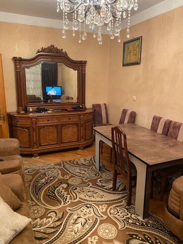 Köhnə tikili: Bakı, 4-cü mikrorayon, 3 otaqlı, Köhnə tikili, m. Memar Əcəmi, 90 kv. m — 2