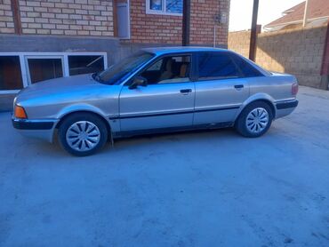 старый мотоцикл: Audi 80: 1992 г., 2 л, Механика, Бензин, Седан