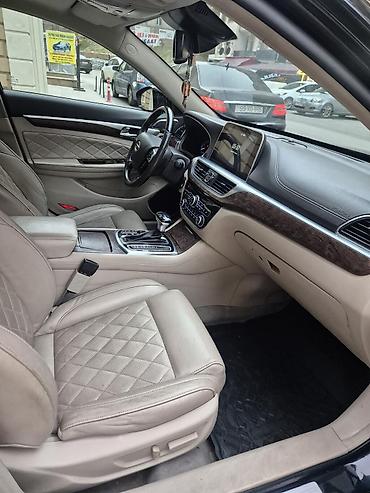 JAC: GAC GA8 320T sedan - Kuzov: qara rəng, 4 qapılı biznes-seqment sedan — 8