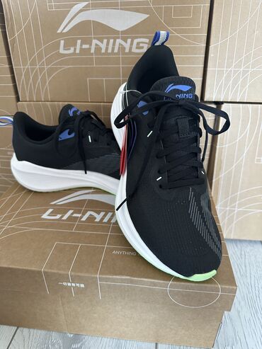 Кроссовки и спортивная обувь: Li-Ning в оригинале Легкая, комфортная, амортизирующая и очень