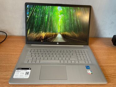 Kompüter və noutbuk aksesuarları: HP notebuk ekran 17" - Core i5-1135G7, ram 12, ssd 1Tb .ela