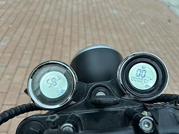 sükutur: Elektrik skuter/motosiklet – şəhər gəzintisi üçün rahat kruizer tipli — 9