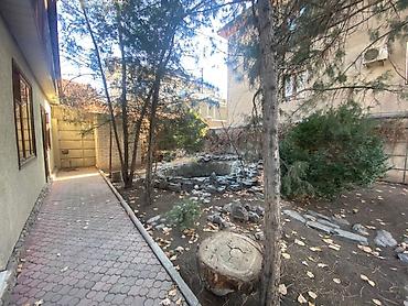 Продажа коттеджей и домов: 🏡 Продается 2-х этажный дом в престижном районе города Бишкек! — 10