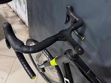 Şosse velosipedləri: CUBE karbon yol velosipedi - Çərçivə və çəngəl: yüngül karbon — 15
