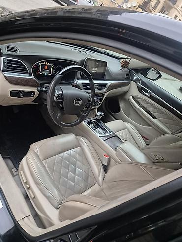 JAC: GAC GA8 320T sedan - Kuzov: qara rəng, 4 qapılı biznes-seqment sedan — 4