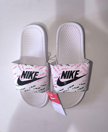 patike smederevo: Nike i druge sportske papuče – više modela i dezena Opis: - Sportske — 4