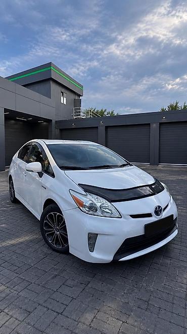 бензостанция: Toyota Prius: 2015 г., 1.8 л, Вариатор, Гибрид, Лифтбек — 2