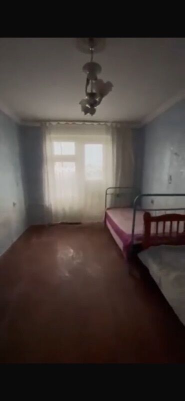 Otaqların uzunmüddətli kirayəsi: 🏡 Bakıxanovda geniş ev satılır Ünvan: Əhmədbəy Ağayev küçəsi 41/45 — 8