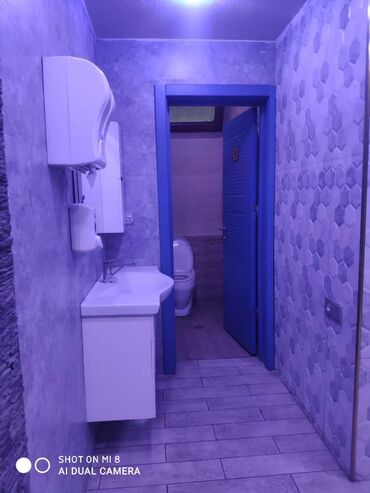 Kommersiya daşınmaz əmlakının satışı: Xırdalanda Ümumi sahəsi 800 kvm 4 mətəbəli obyekt satılır. Hazırda — 20