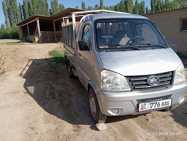 китайский автомобил: FAW : 2014 г., 1 л, Механика, Бензин, Фургон