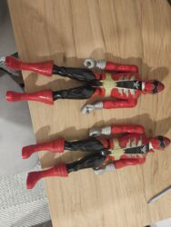 детский игровой набор play doh: Power Rangers temalı iki ədəd qırmızı ranger fiquru. Xüsusiyyətlər: -