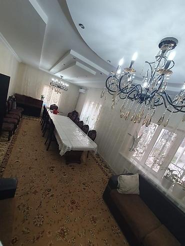 Продажа коттеджей и домов: Продается два 2 этажных особняка. р-н мкр.Джал, по — 18