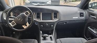 dodge caliber: Dodge Charger: 3.6 l | 2012 il 220 km Sedan — 5