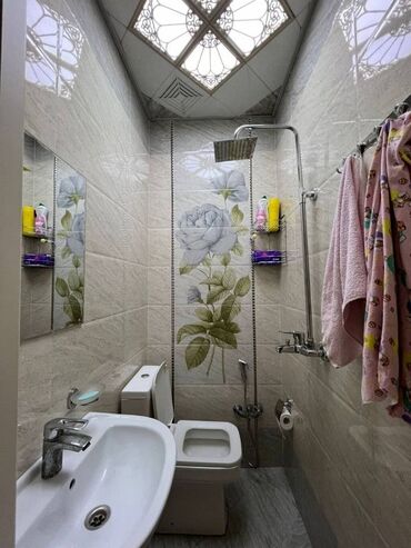 Həyət evləri və villaların satışı: Binəqədi qəs. 4 otaqlı, 150 kv. m, Yeni təmirli — 20