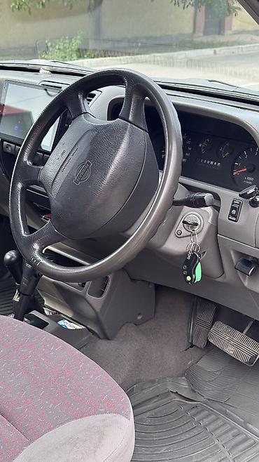 terrano 2: Nissan Mistral: 1996 г. — 2