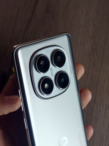 телефон ми 7: Poco X7, Б/у, 512 ГБ, цвет - Серый, 2 SIM, eSIM