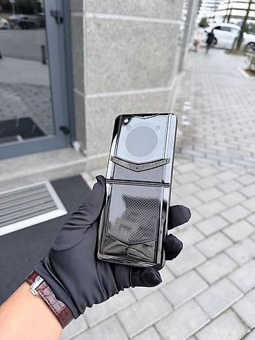 ipon 12: Vertu 512 GB — 2