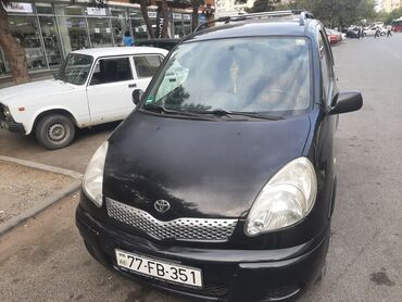 3 2015: Toyota Yaris Verso: 1.3 l | 2004 il Sedan