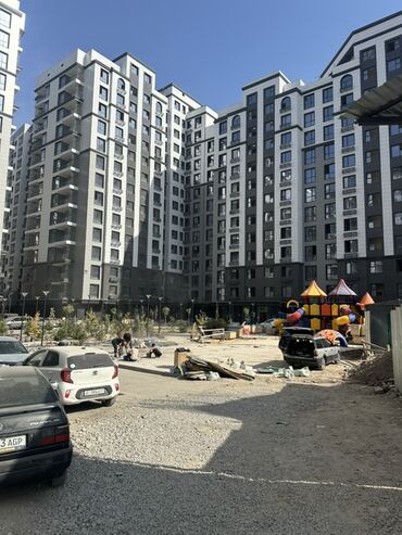 дом ауца: 2 бөлмө, 77 кв. м, Элитка, 5 кабат, ПСО (өзү оңдоп түзөтүп бүтүү үчүн)