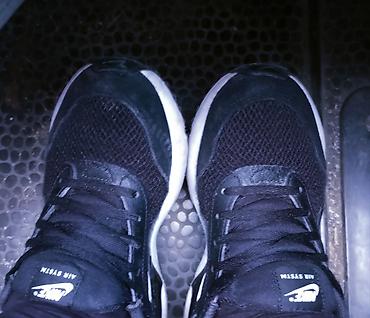premiate plave: Nike Air Max patike – crno/belo - Model: Nike Air Max (vidljivi Air — 3