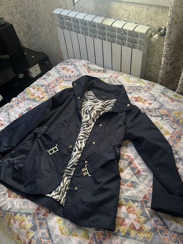 qadınlar üçün dojdevik plaşlar: Salam, az geyilib. 20 azn, 42 razmer. Qiymət sondur ciddi alıcı