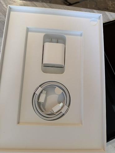 macbook apple: Apple iPad Air 11 M4 128gb. Состояние новая. На экране стоит стекло — 6