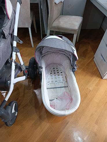 Modullu arabalar: - Rəng: boz (açıq detallarla). - Gəzinti bloku: - Tənzimlənən arxa — 2