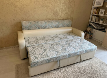 Раскладные диваны: Раскладной диван, Б/у — 1