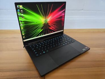 планшет для художников: Ноутбук, Razer, 32 ГБ ОЗУ, AMD Ryzen 9, 14 ", Б/у, Игровой, память SSD
