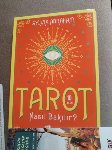 Haima: Sylvia Abraham tərəfindən yazılmış, tarot kartları ilə falçılıq