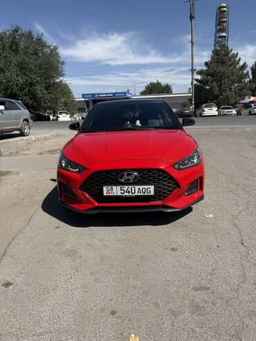 полированный машинка: Hyundai Veloster Turbo, красный хэтчбек-купе Основные особенности: -