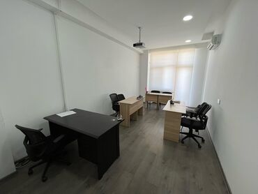 Ofislər: Ofis ve ya tədris meqsədli obyekt İcarəyə verilir. Sahesi170 m2 4 — 4