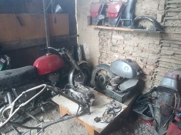 продаю или меняю с доплатой: Продаю или меняю Иж планета 3 и много запчастей на него