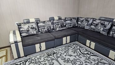 Угловые диваны: Угловой диван, C подушками — 1