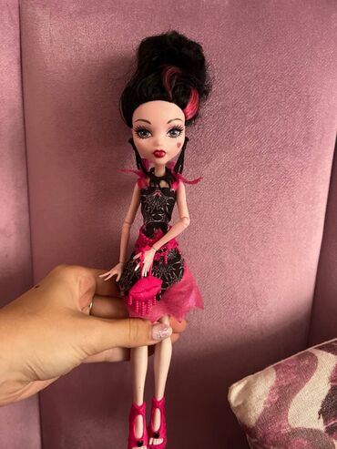 Yemək masaları, oturacaqları: Продается дракулаура Monster high “Страх, камера, мотор» Со всеми