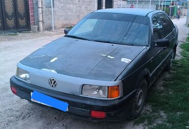 2106 машина: Volkswagen Passat CC: 1989 г., 2 л, Механика, Бензин, Седан